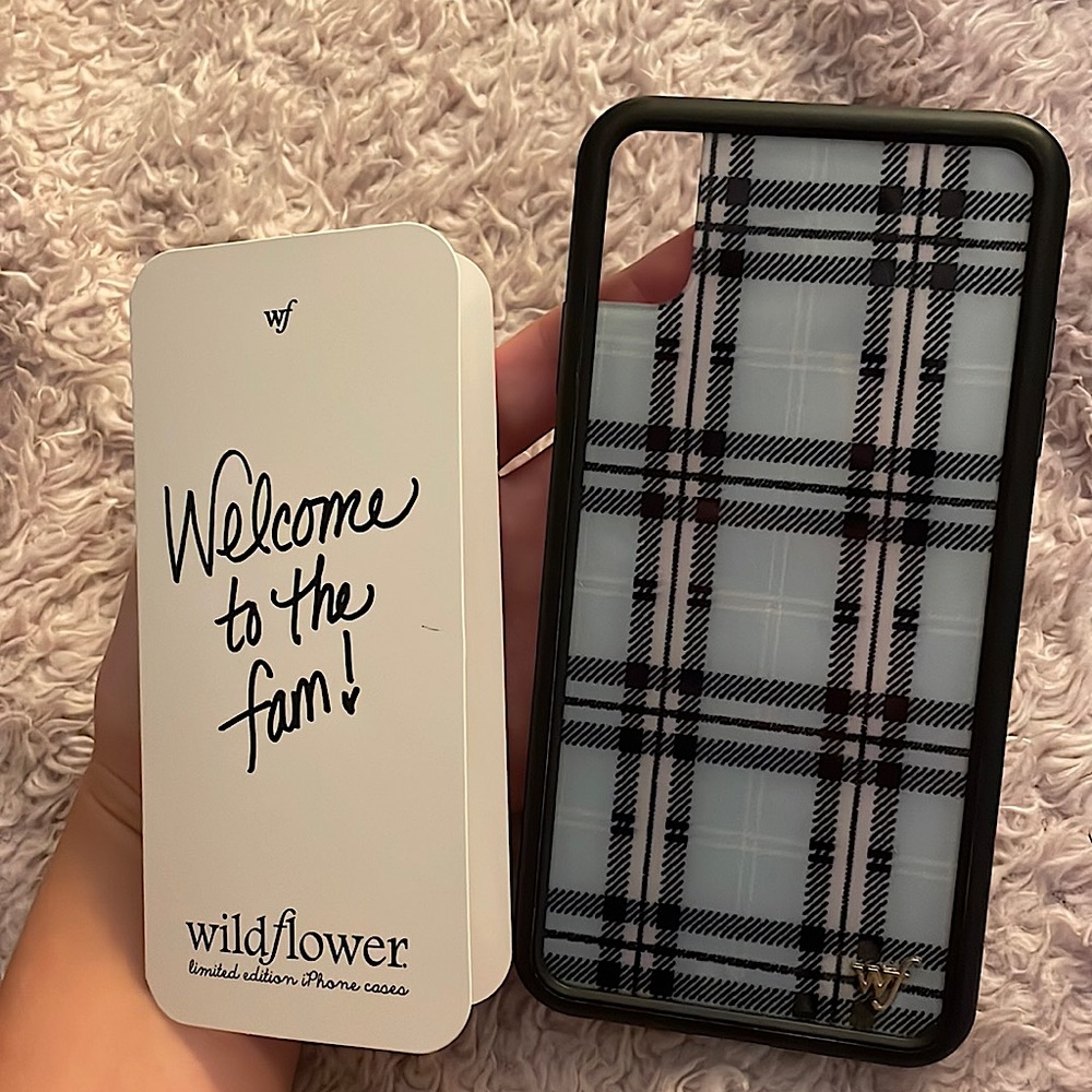 Iphone XS Wildflower case (blue plaid)